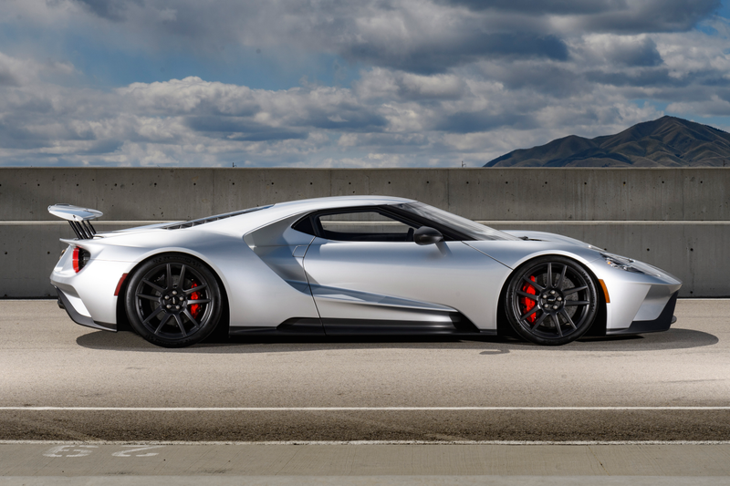 Illustration for article titled The 2017 Ford GT Makes Most Supercars Look Soft